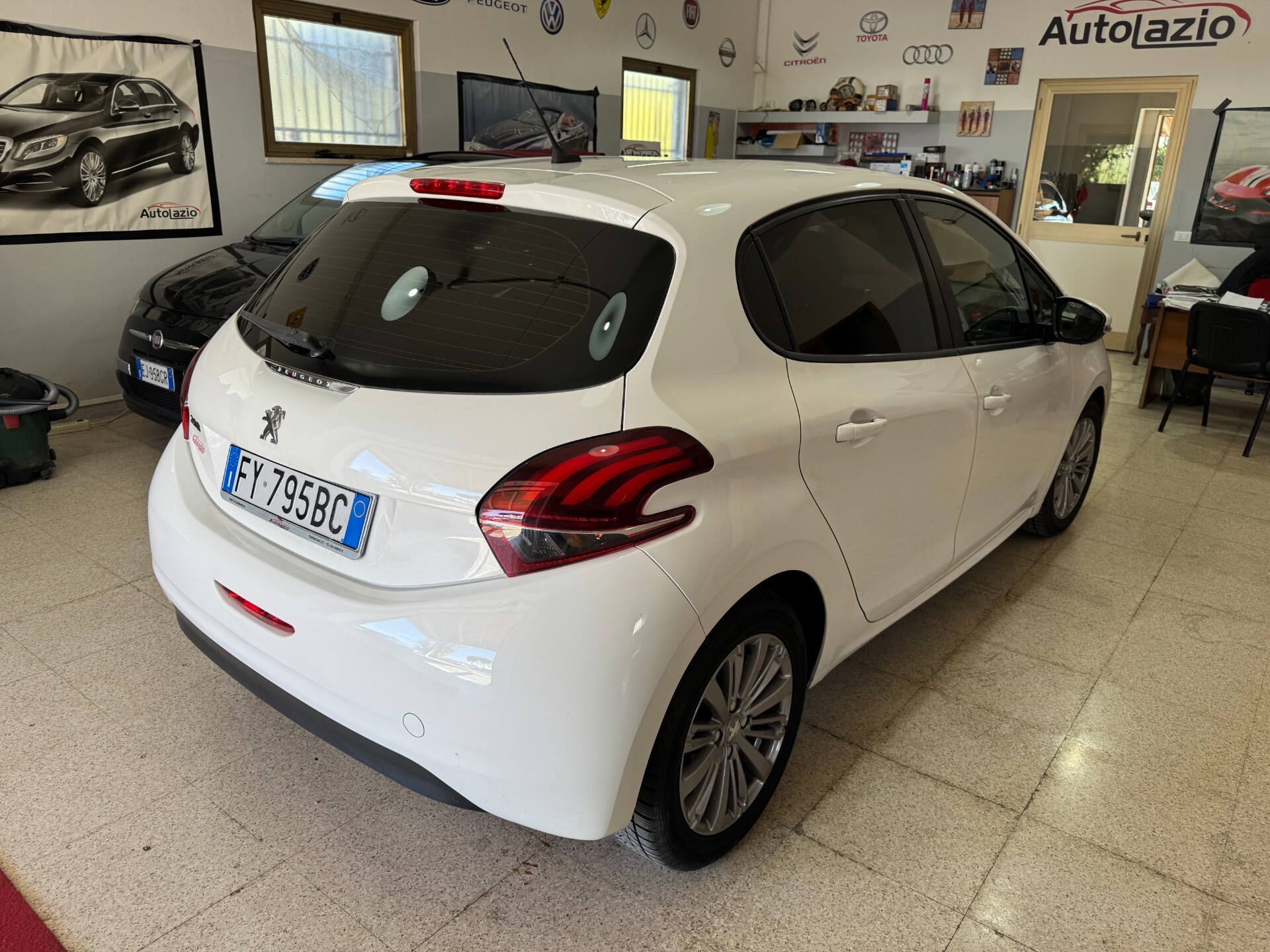 Peugeot 208 BlueHDi 1.5 dci 100 cv. Allure OK NEOPATENTATI