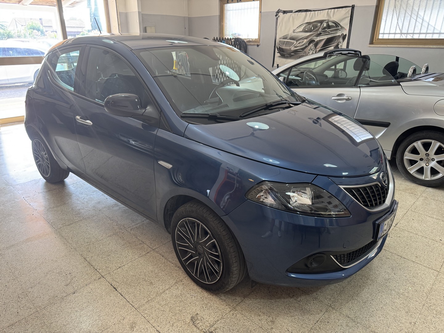 LANCIA YPSILON 1.0 HYBRID 69 cv