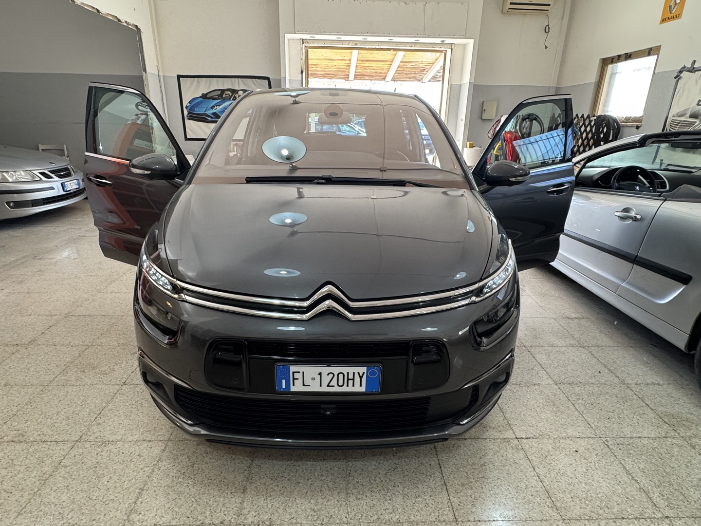 Citroen NEW C4 1.6 HDi SHINE Navigatore
